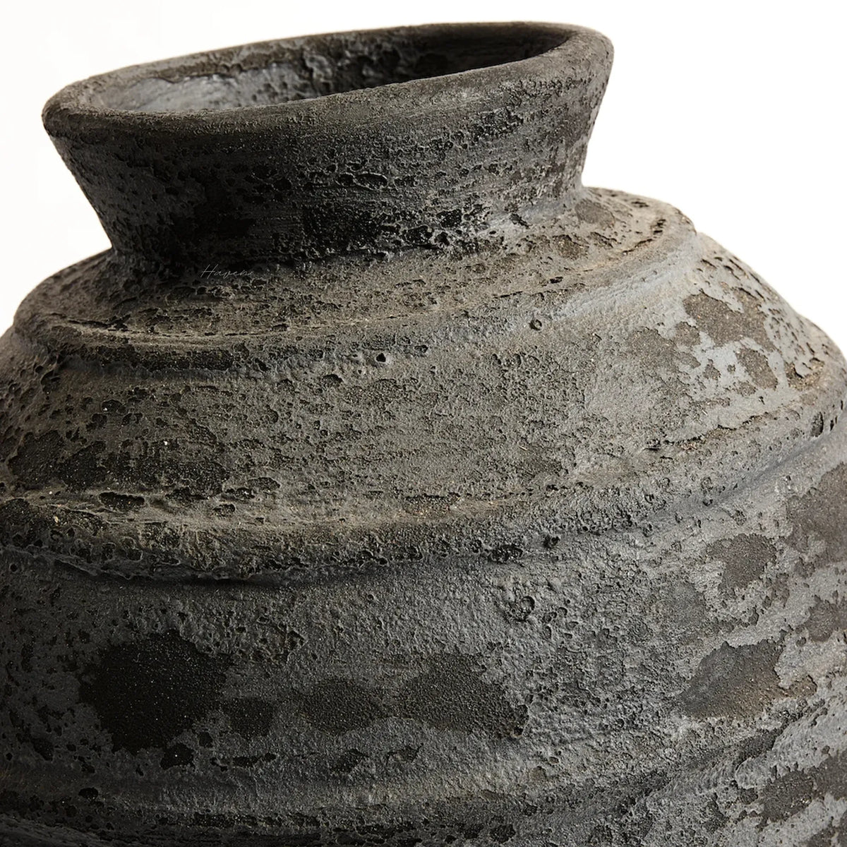 MUUBS® Pot Melancholia 80 - Metallic Black Indoor Planter at Haven Homestore
