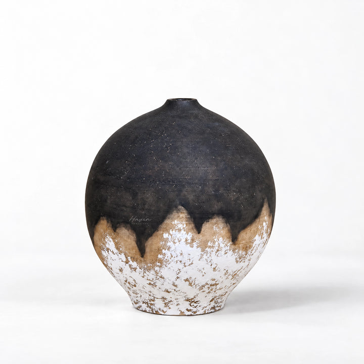 Sumi Pot Vase at Haven Homestore