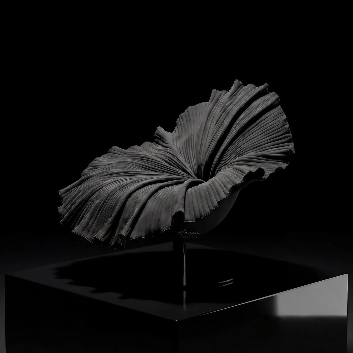 COBONPUE Bloom Easy Armchair